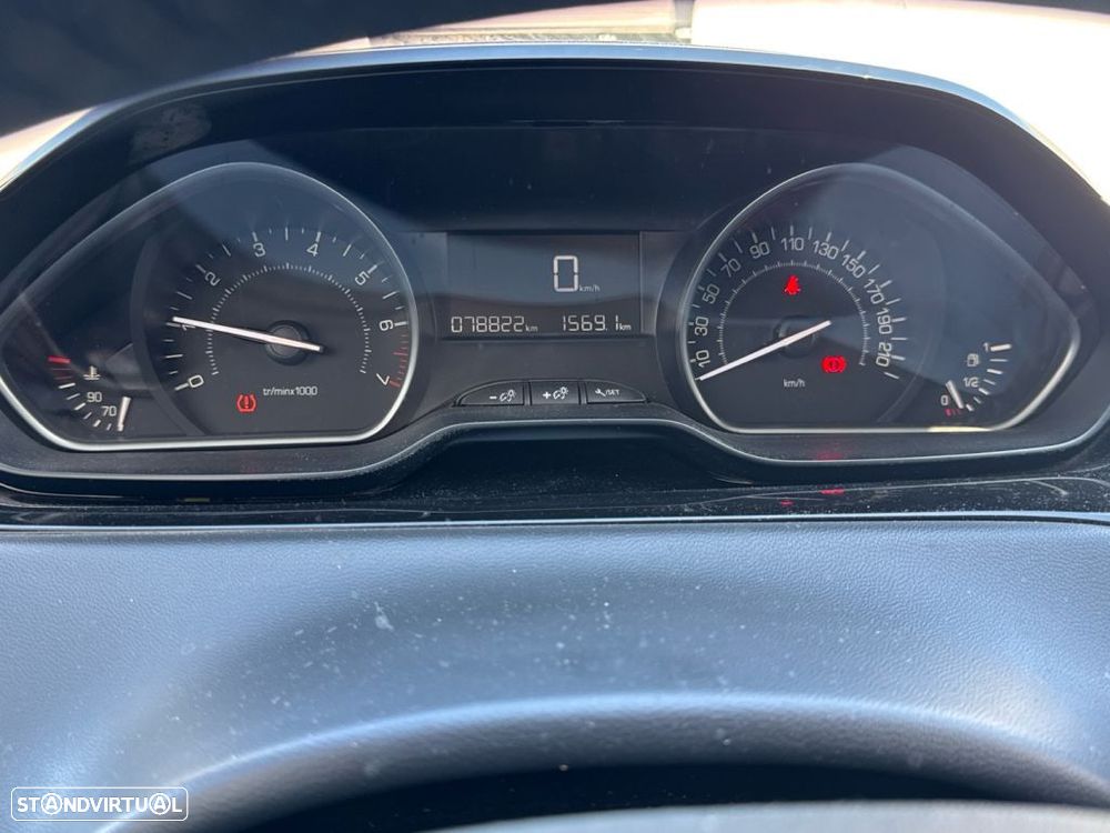 Peugeot 208 2019 photo 3
