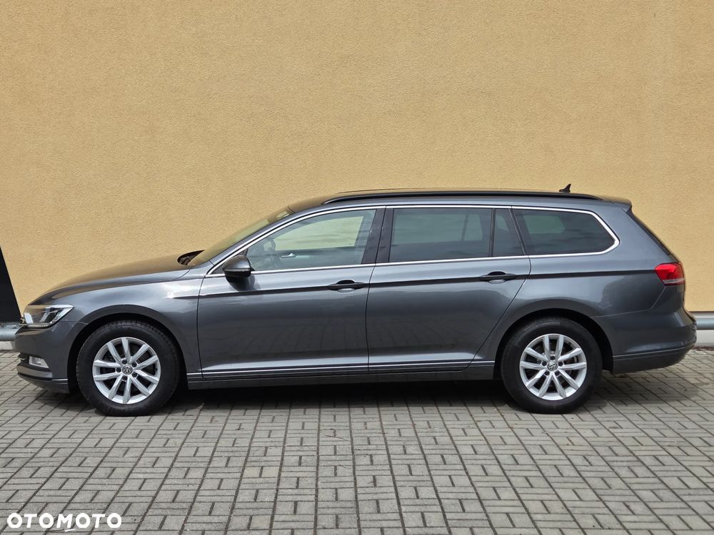Volkswagen Passat 2.0 TDI SCR DSG Comfortline - 6