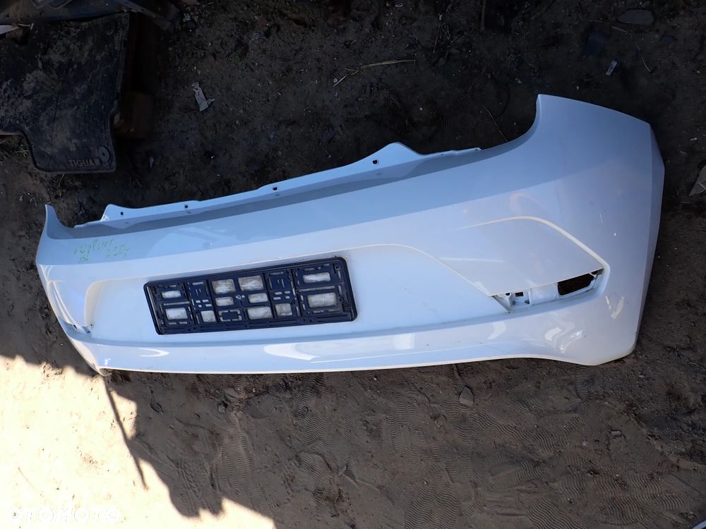 VOLKSWAGEN UP LIFT ZDERZAK TYŁ - 1