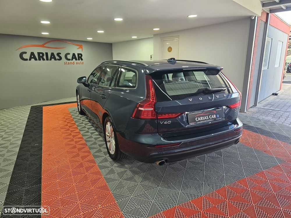 Volvo V60 2.0 D4 Momentum Geartronic - 7