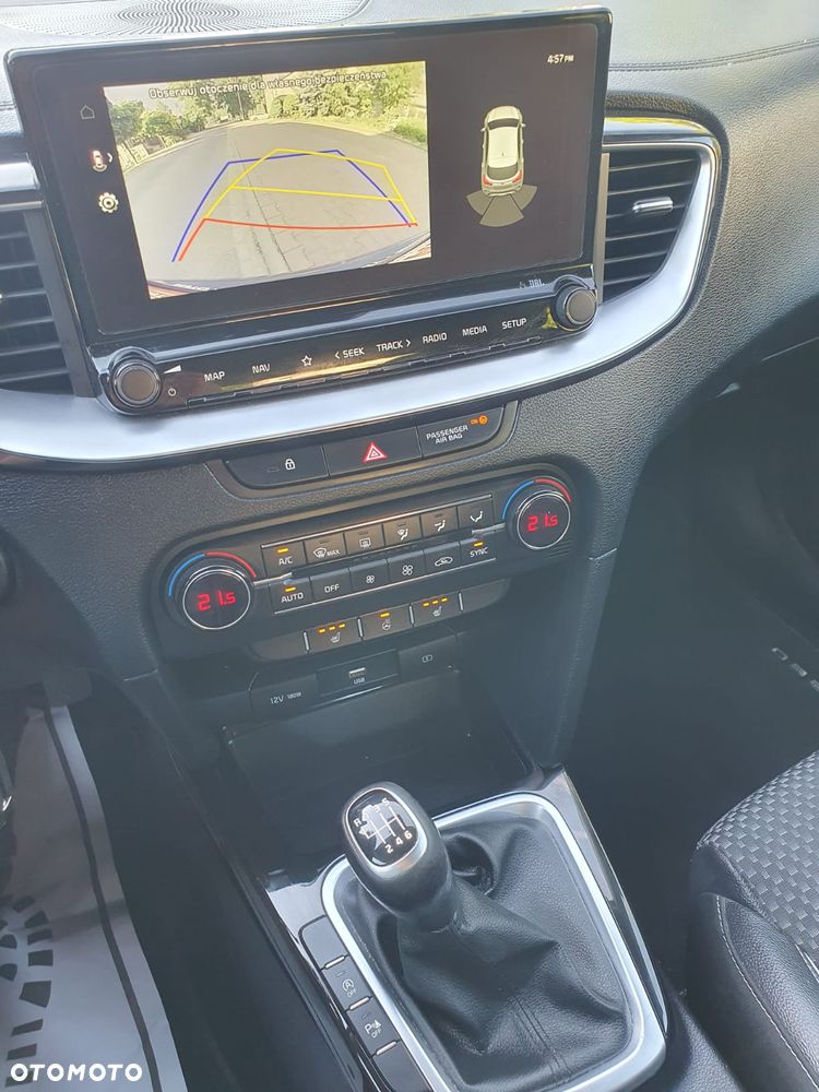 Kia XCeed 1.4 T-GDI OPF JBL SOUND EDITION - 13