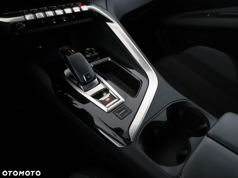 Peugeot 3008 BlueHDi 130 Stop & Start EAT8 Active - 32