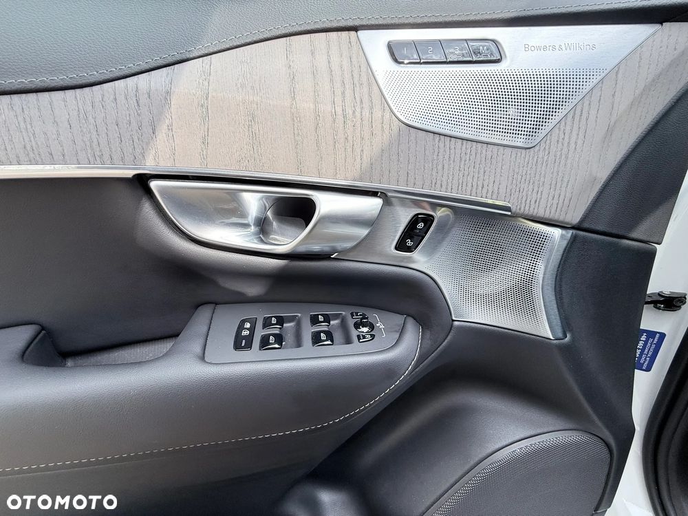 Volvo XC 90 B5 D AWD Ultimate Bright 7os - 36