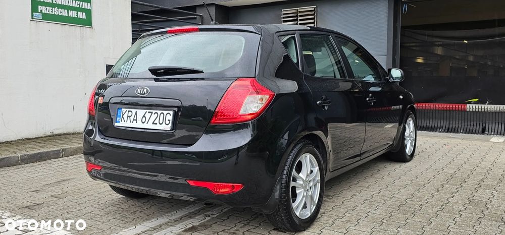 Kia Ceed 1.4 L - 4