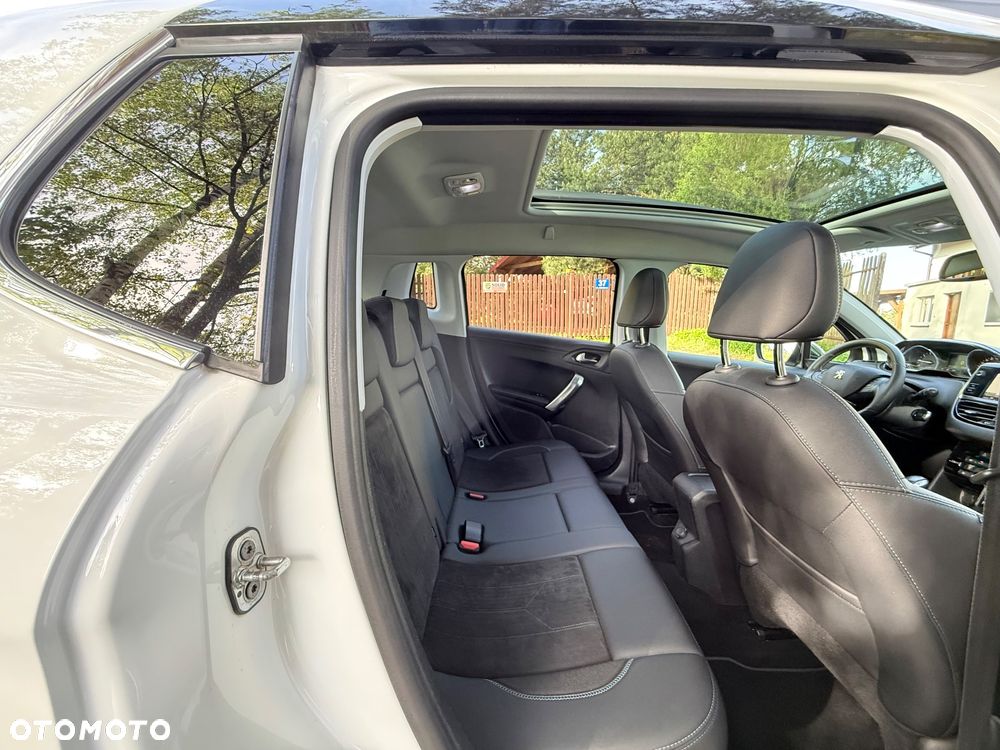Peugeot 2008 PureTech 110 Stop&Start Crossway - 33