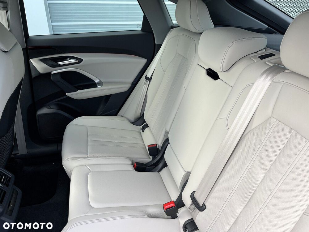 Audi Q5 Sportback - 24