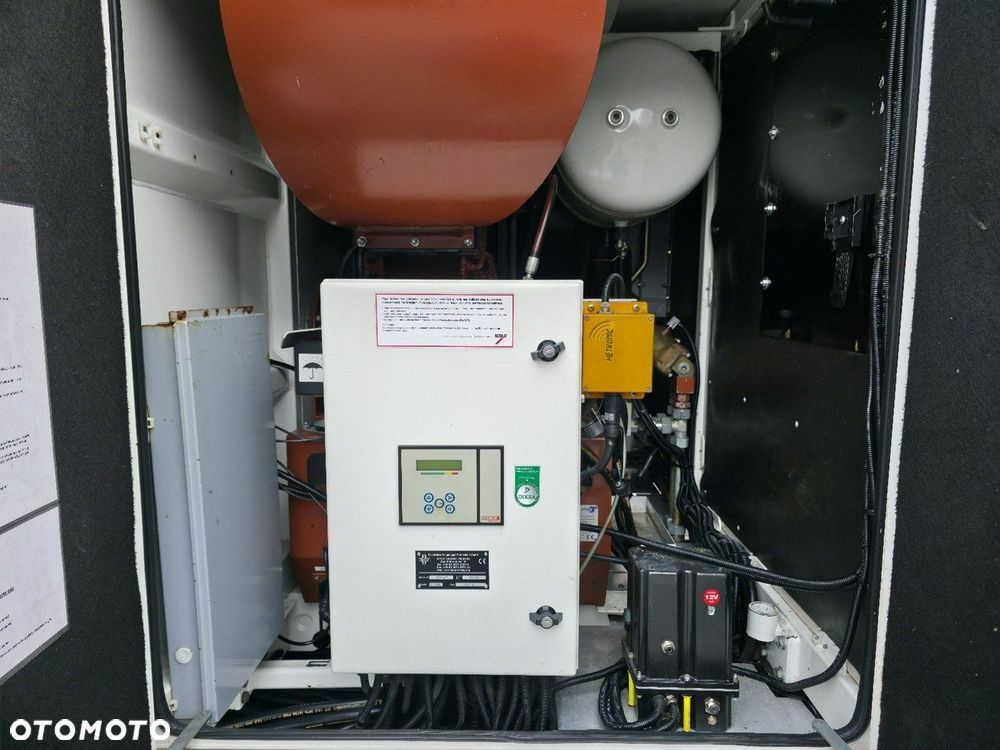 Mitsubishi CANTER odkurzacz koparka ssąca substancje sypkie CITY SAUGER - 26