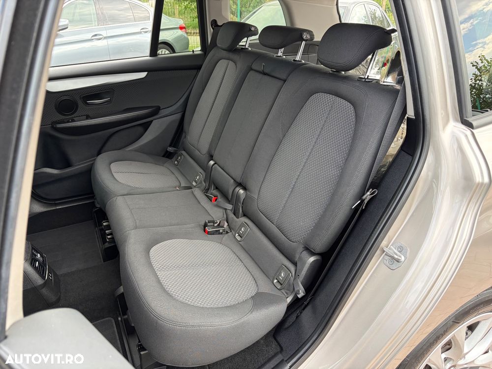 BMW Seria 2 218d xDrive Aut. Advantage - 28