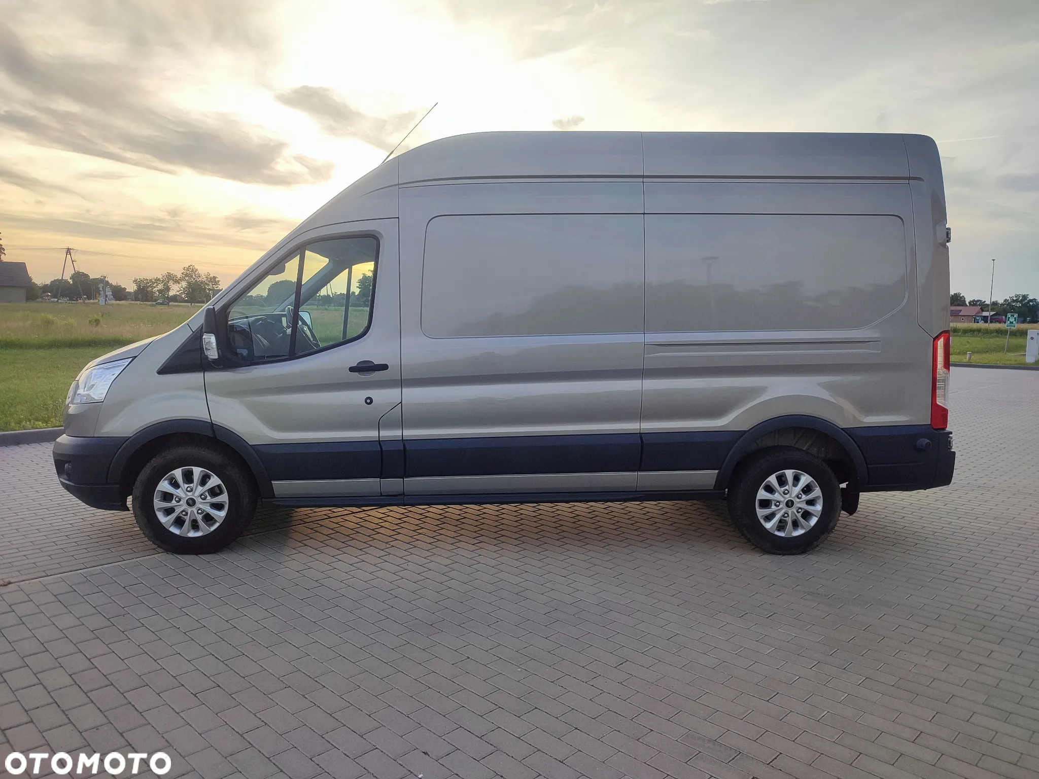 Ford Transit - 6