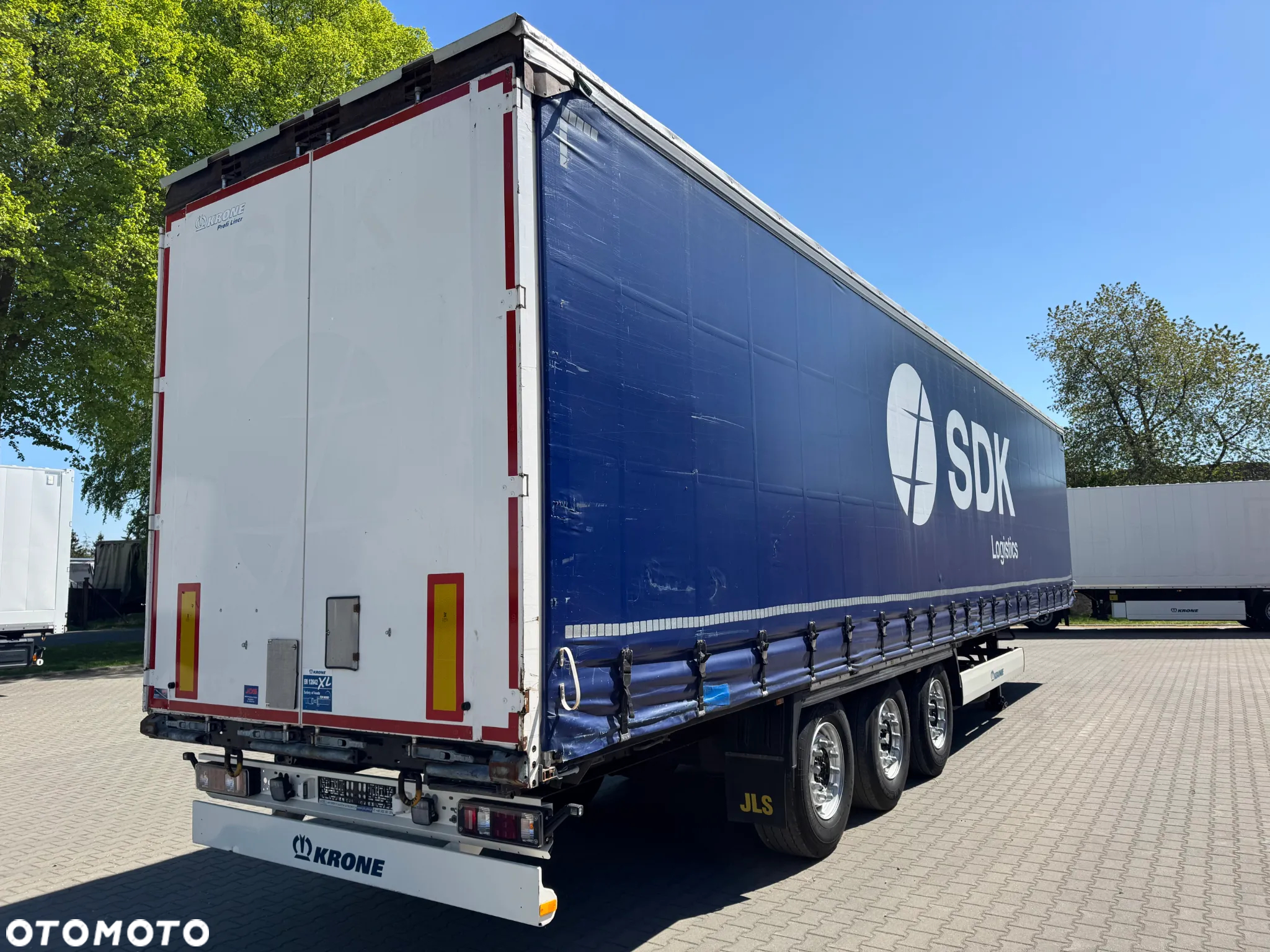 Krone SD Firanka Certyfikat XL, Dach podnoszony - 9