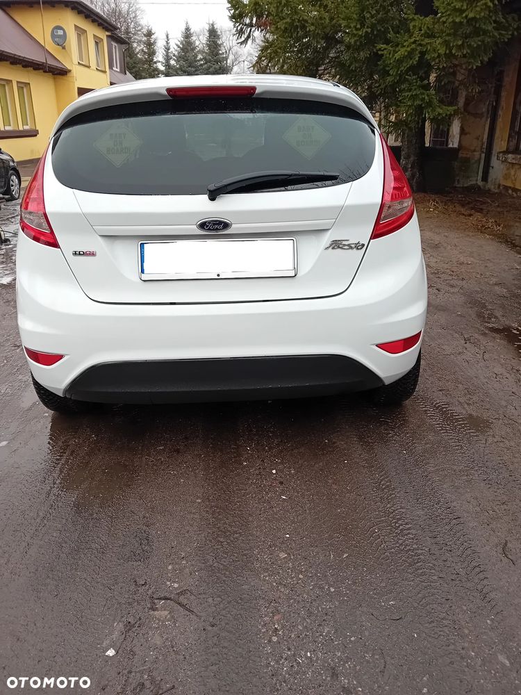 Ford Fiesta 1.6 TDCi DPF Trend - 4