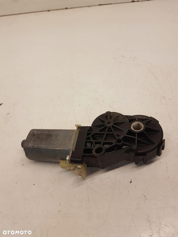 SILNICZEK REGULACJI FOTELA AUDI A4 A5 0390203467 - 1