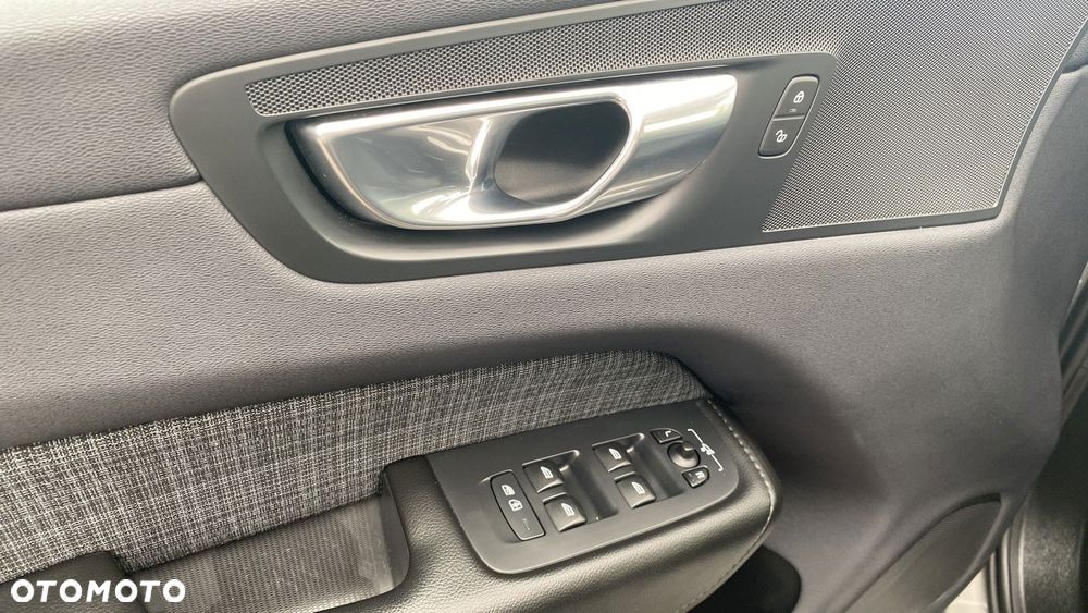 Volvo XC 60 B4 B Core - 17