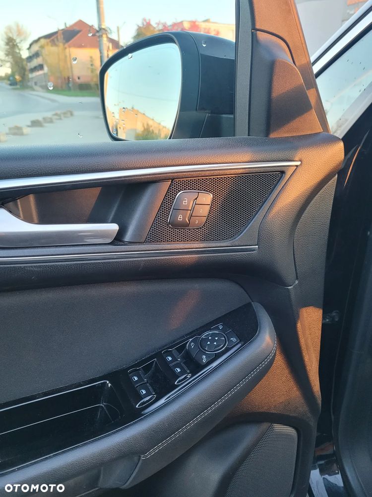 Ford S-Max 2.0 EcoBlue Titanium - 22