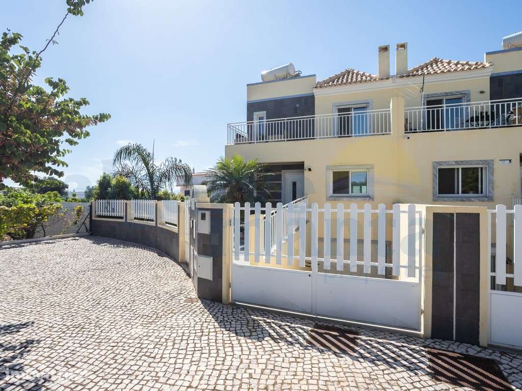 EXCLUSIVO! Moradia T3 Moderna com Piscina Privada no coração de Vil... - Grande imagem: 4/60