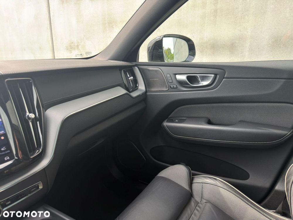 Volvo XC 60 - 24