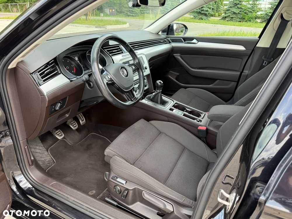Volkswagen Passat 2.0 TDI BMT Comfortline - 11
