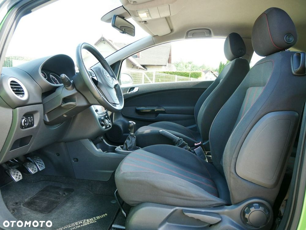 Opel Corsa 1.4 16V Sport - 10