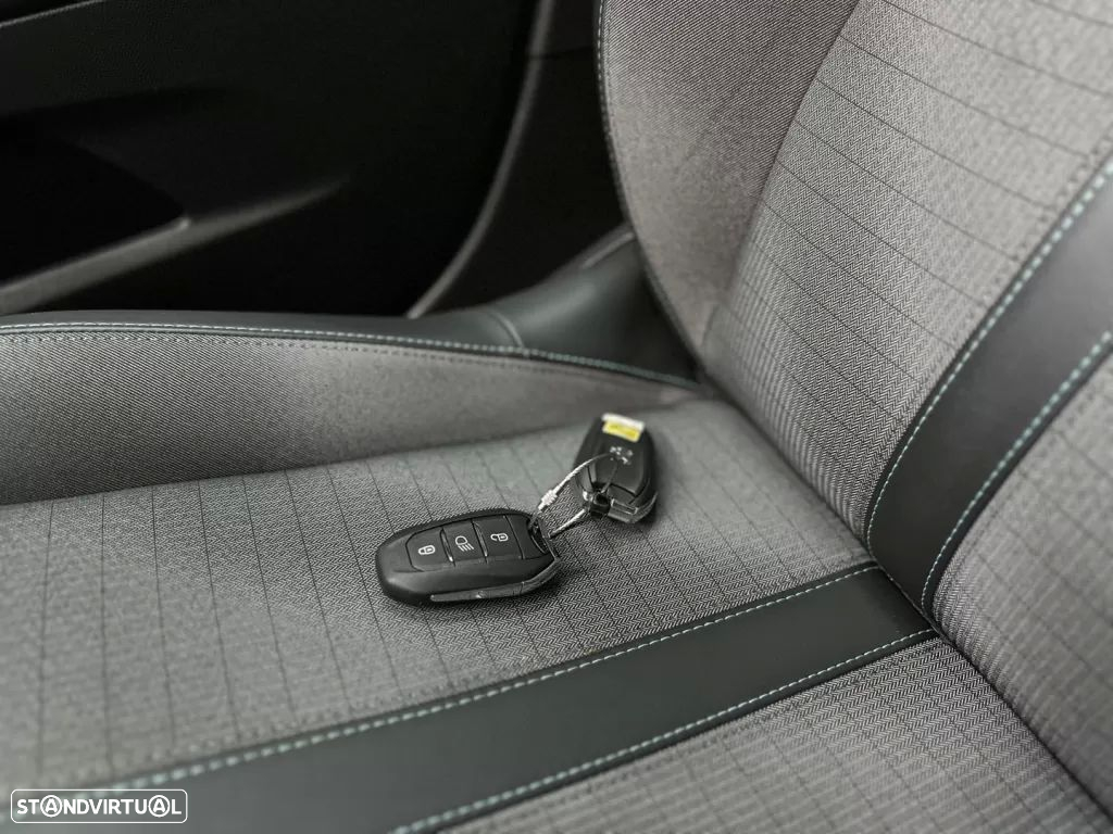 Peugeot e-208 50 kWh Allure - 36