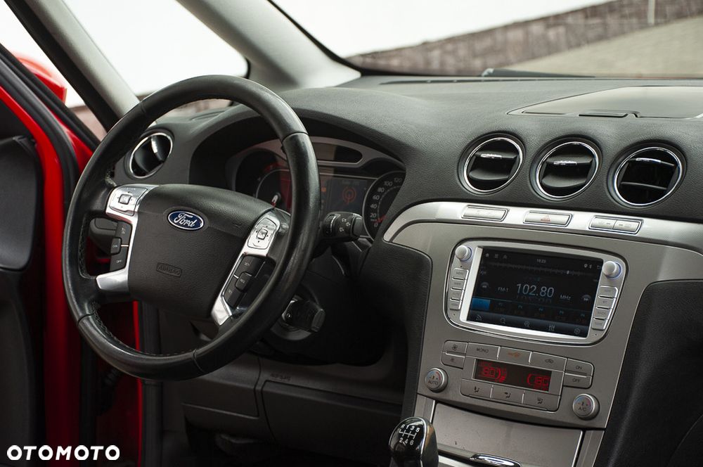 Ford Galaxy 2.0 TDCi Trend - 33