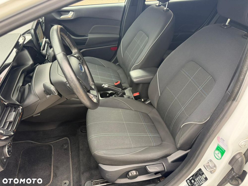 Ford Fiesta - 22