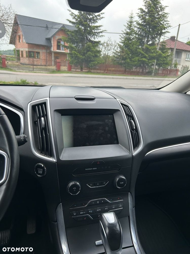 Ford Galaxy - 19