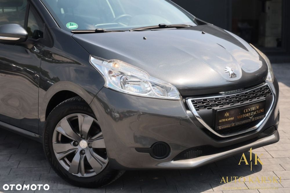 Peugeot 208 - 13