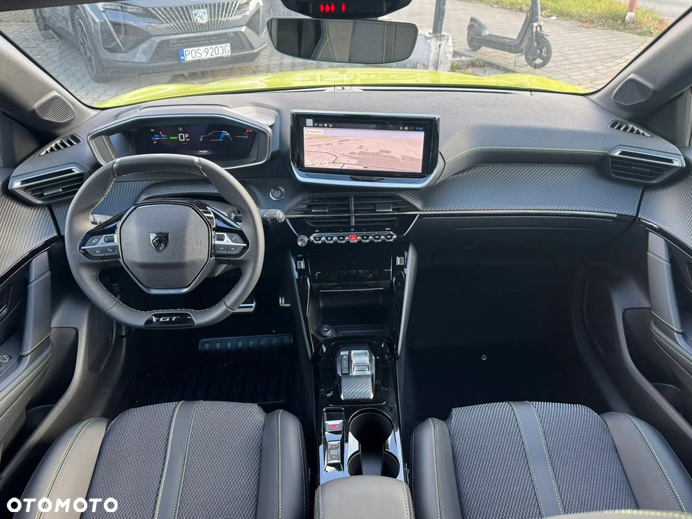 Peugeot 208 1.2 mHEV GT - 18