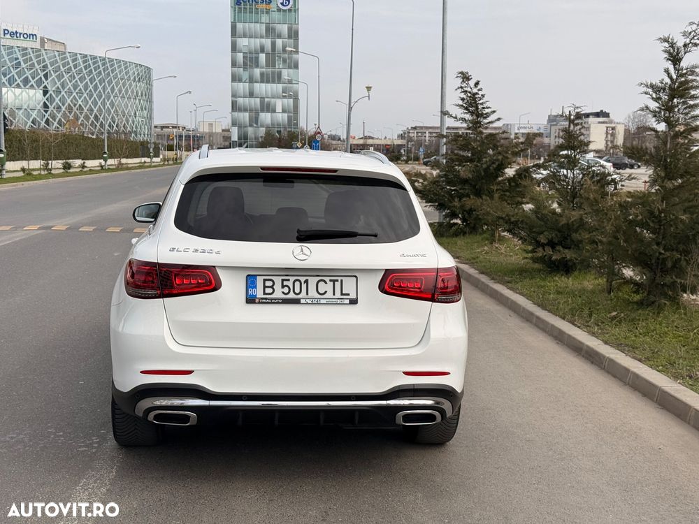 Mercedes-Benz GLC 220 d 4MATIC 9G-TRONIC AMG Line - 11