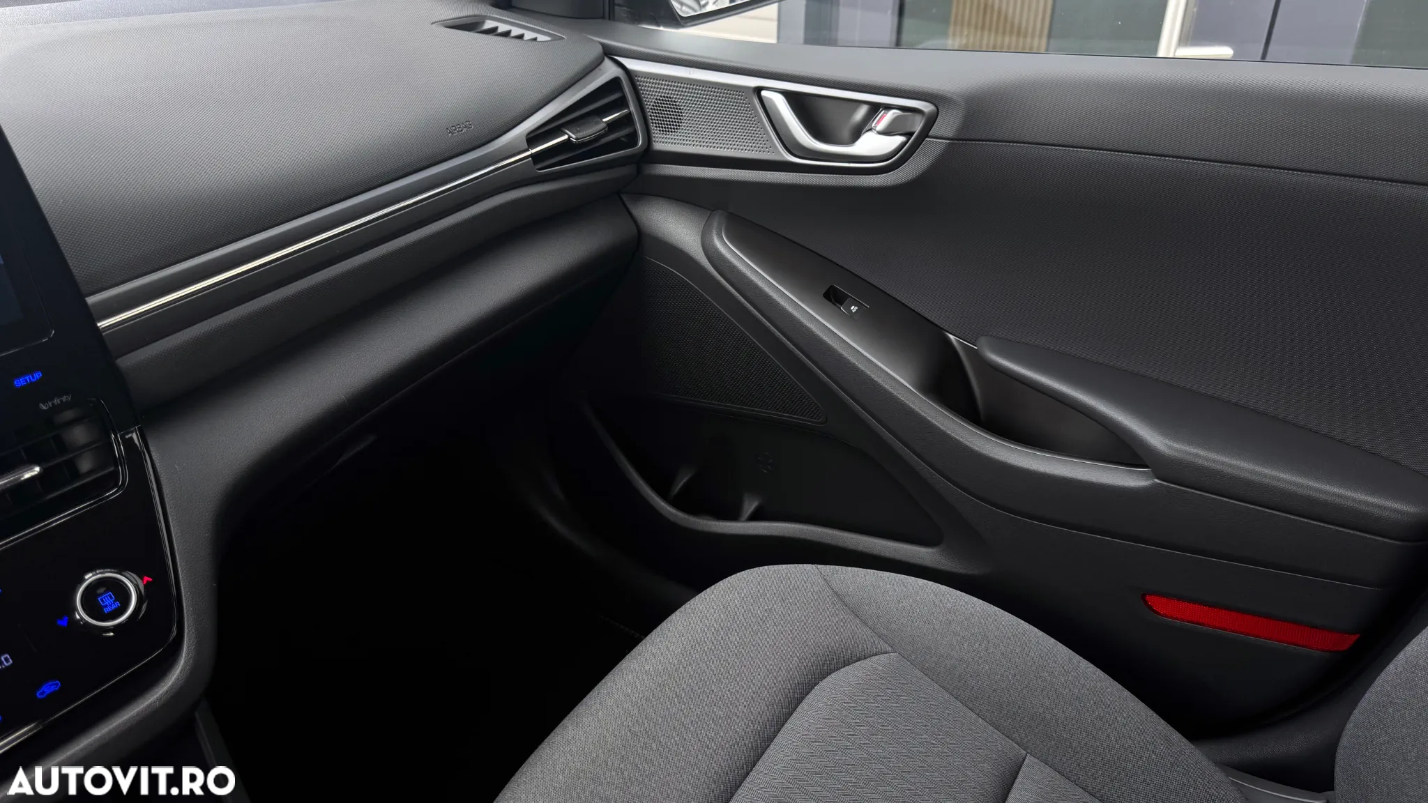 Hyundai IONIQ Hybrid 1.6 GDI Advantage - 17