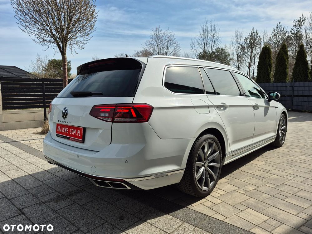 Volkswagen Passat - 4