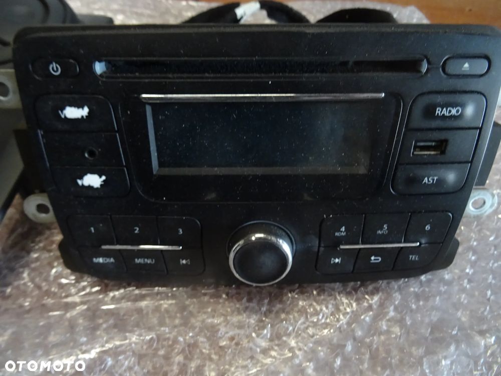 DACIA LODGY DOKKER CD RADIO + RAMKA ORYGINAL ROWNIEZ GLOSNIKI  CZESCI ROZNE - 2