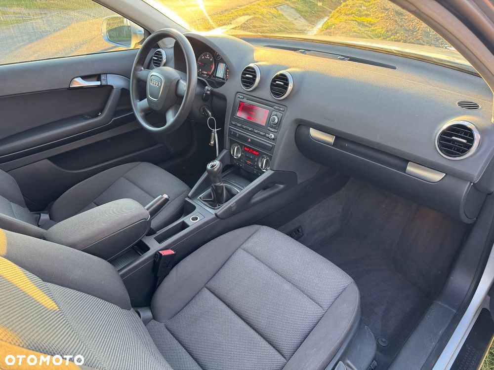 Audi A3 3-drzwiowe 1.6 TDI 99g DPF - 14