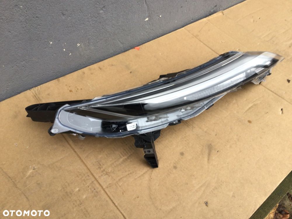 Lampa przednia górna Nissan Juke ll 2 Led - 2