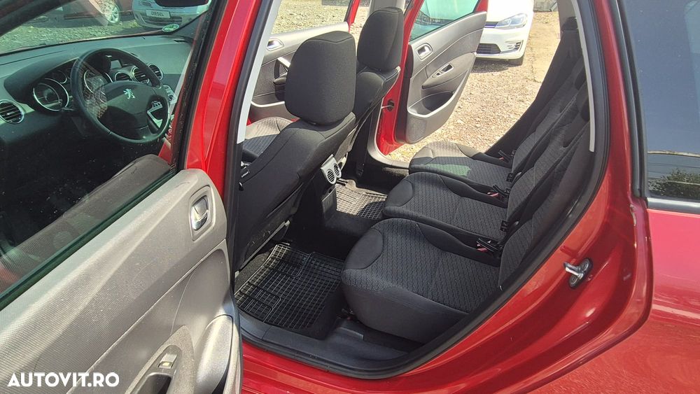 Peugeot 308 HDi FAP 110 Family - 8