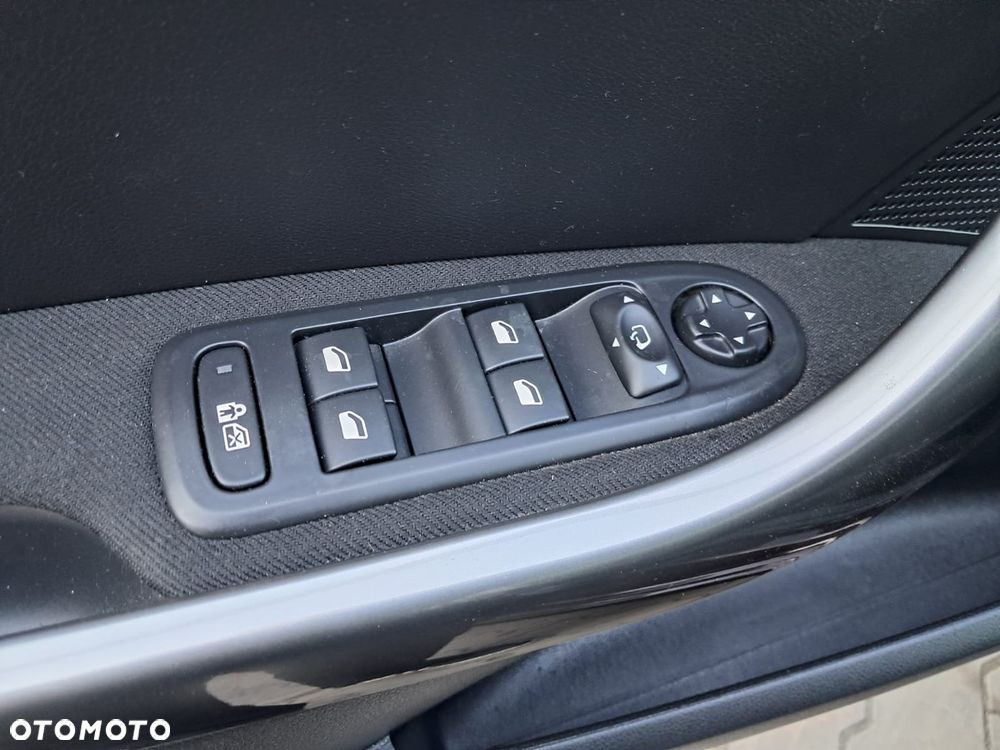 Peugeot 308 155 THP Allure - 21