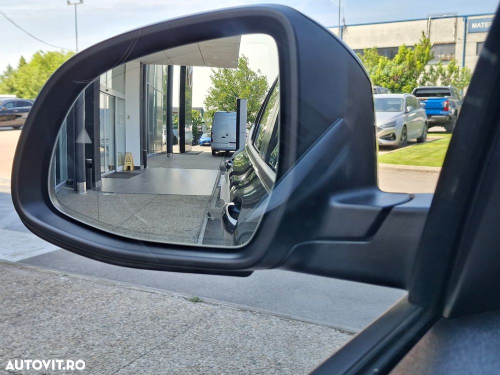 BMW X3 xDrive20i AT - 28