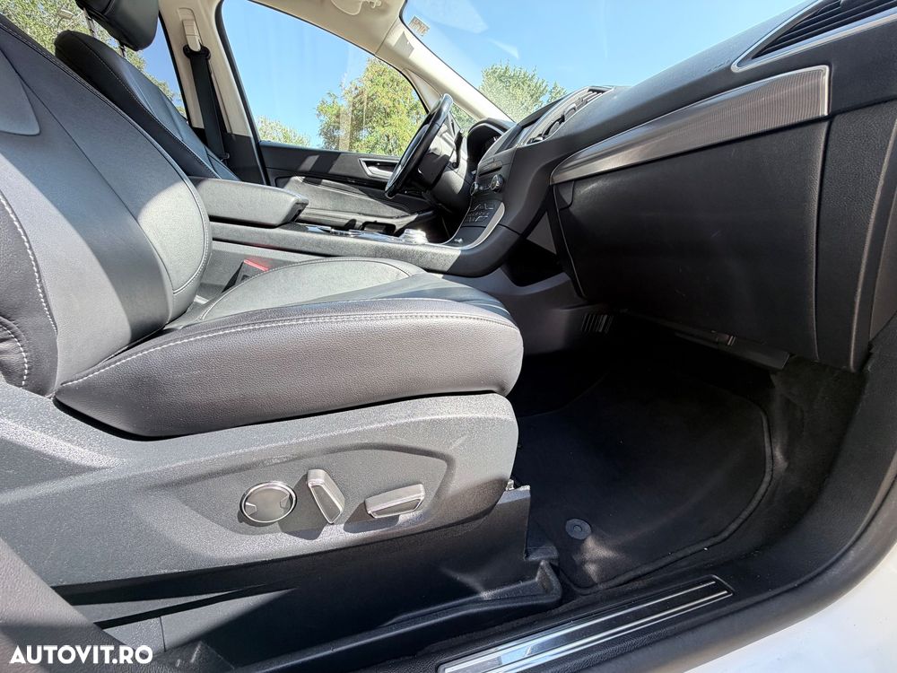 Ford S-Max - 8