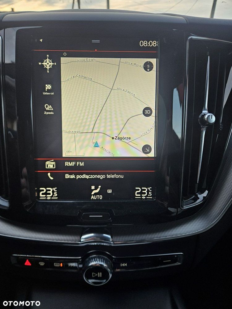 Volvo XC 60 D4 AWD R-Design - 21