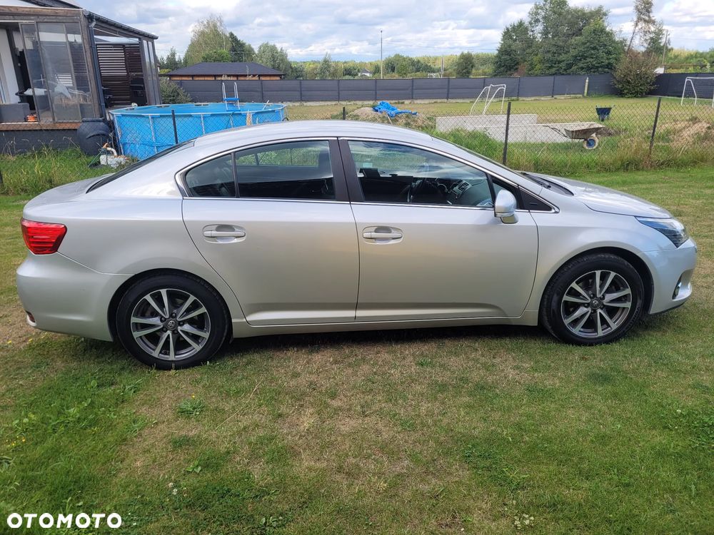 Toyota Avensis 1.8 Premium EU5 MS - 5