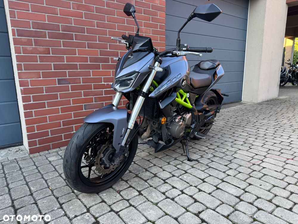QJMOTOR Inny - 10