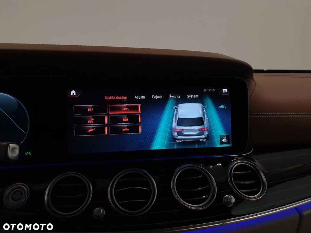 Mercedes-Benz Klasa E 300 de 4Matic 9G-TRONIC AMG Line - 23