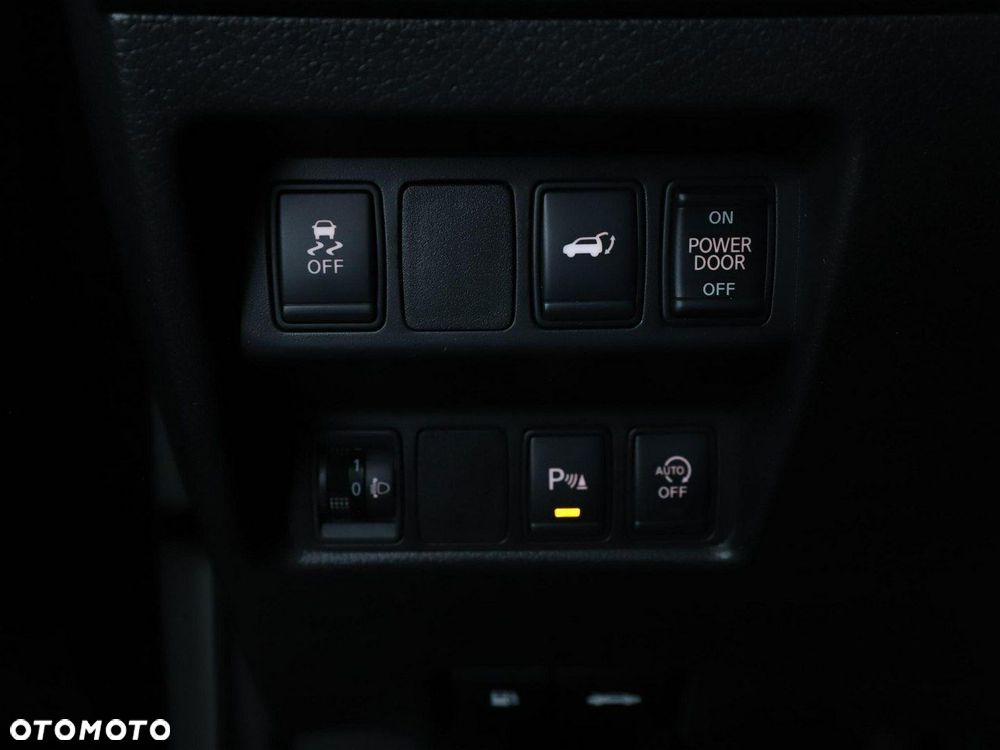 Nissan X-Trail 1.6 DCi N-Connecta 4WD - 35