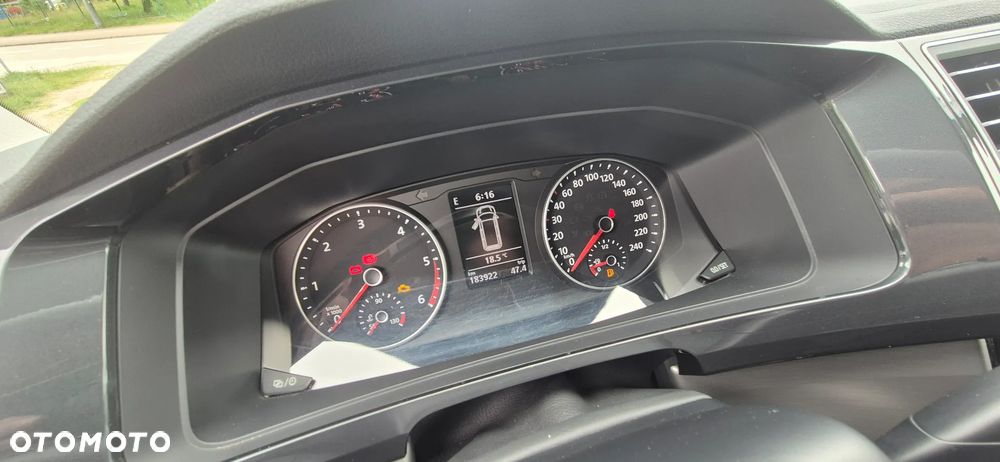 Volkswagen Multivan - 17