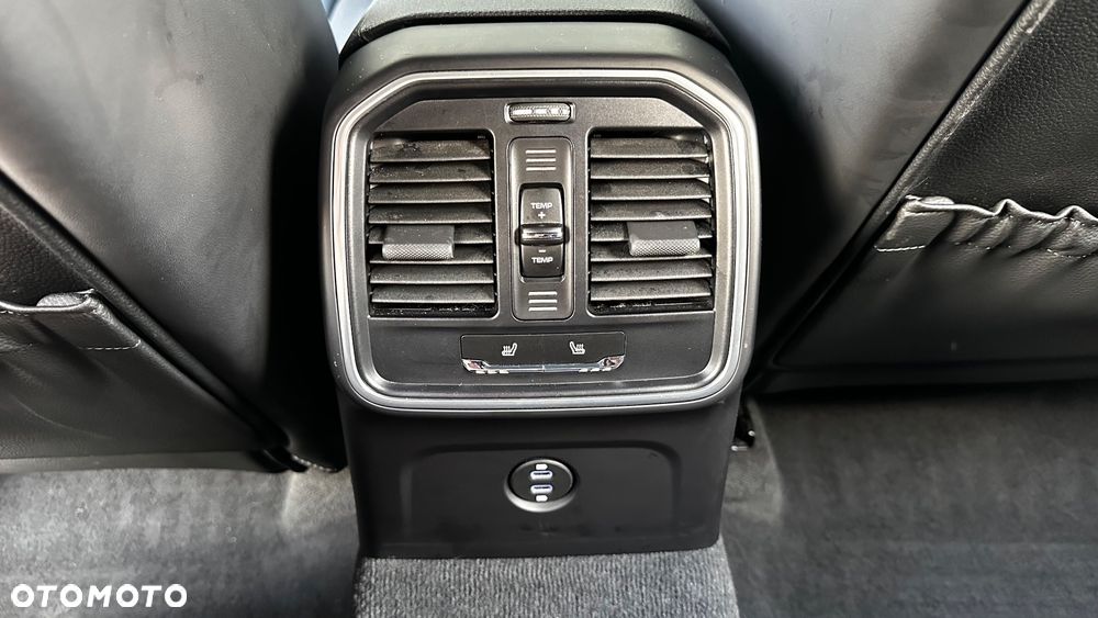 Porsche Macan - 27
