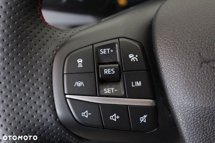 Ford Kuga 2.5P PHEV FWD ST-Line X - 17