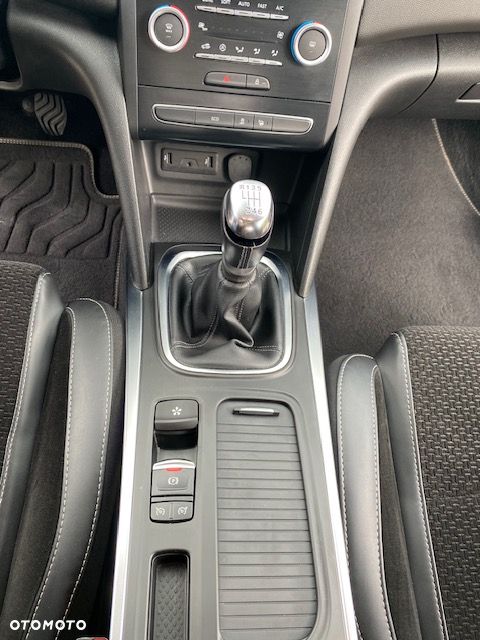 Renault Megane ENERGY TCe 130 INTENS - 13