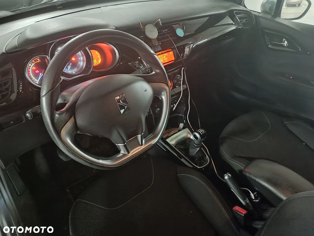 Citroën DS3 1.6 HDi 99g SoChic - 7