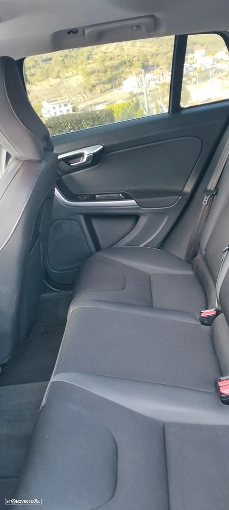 Volvo V60 - 18