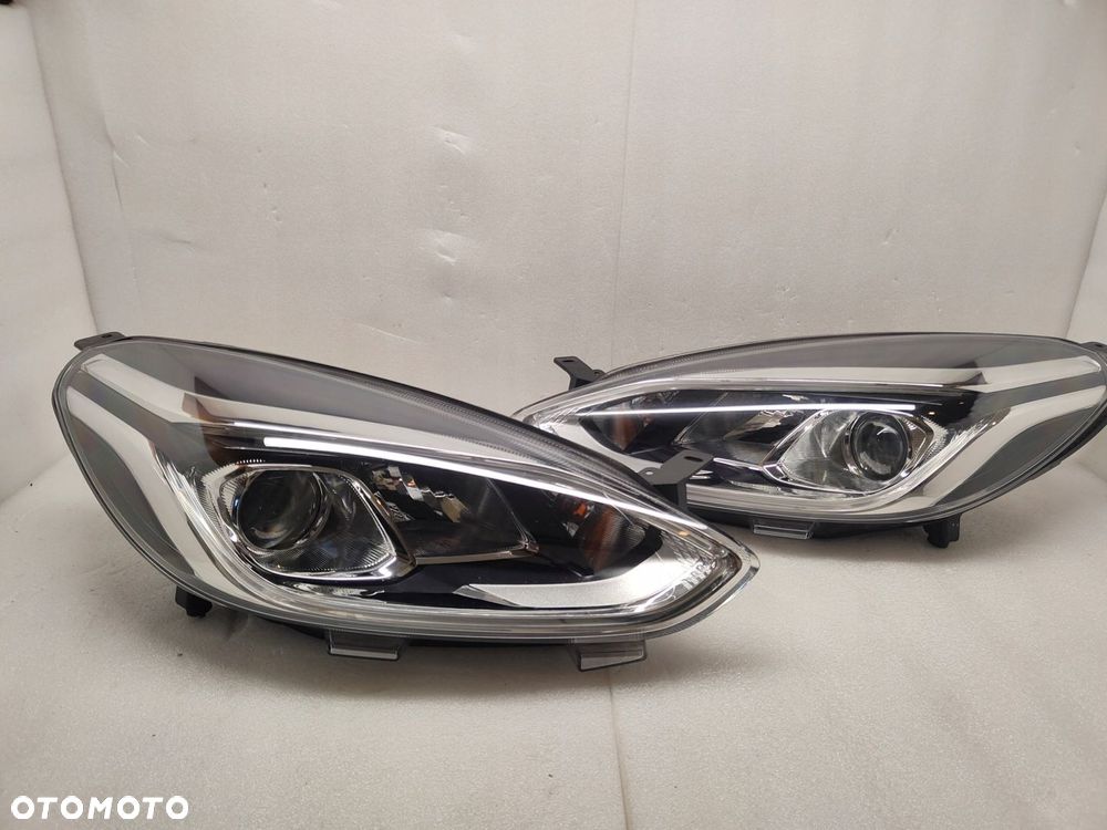FORD FIESTA MK8 SOCZEWKA Z LED KOMPLET LAMP PRZÓD H1BB13W029CE,H1BB13W030CE - 1